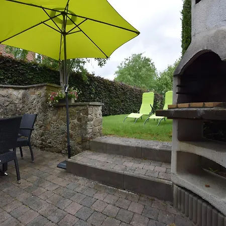 別荘 Cozy Family In デュルビュイ