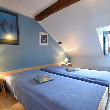 別荘 Cozy Family In デュルビュイ