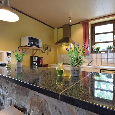 Vakantiehuis Cozy Family In *